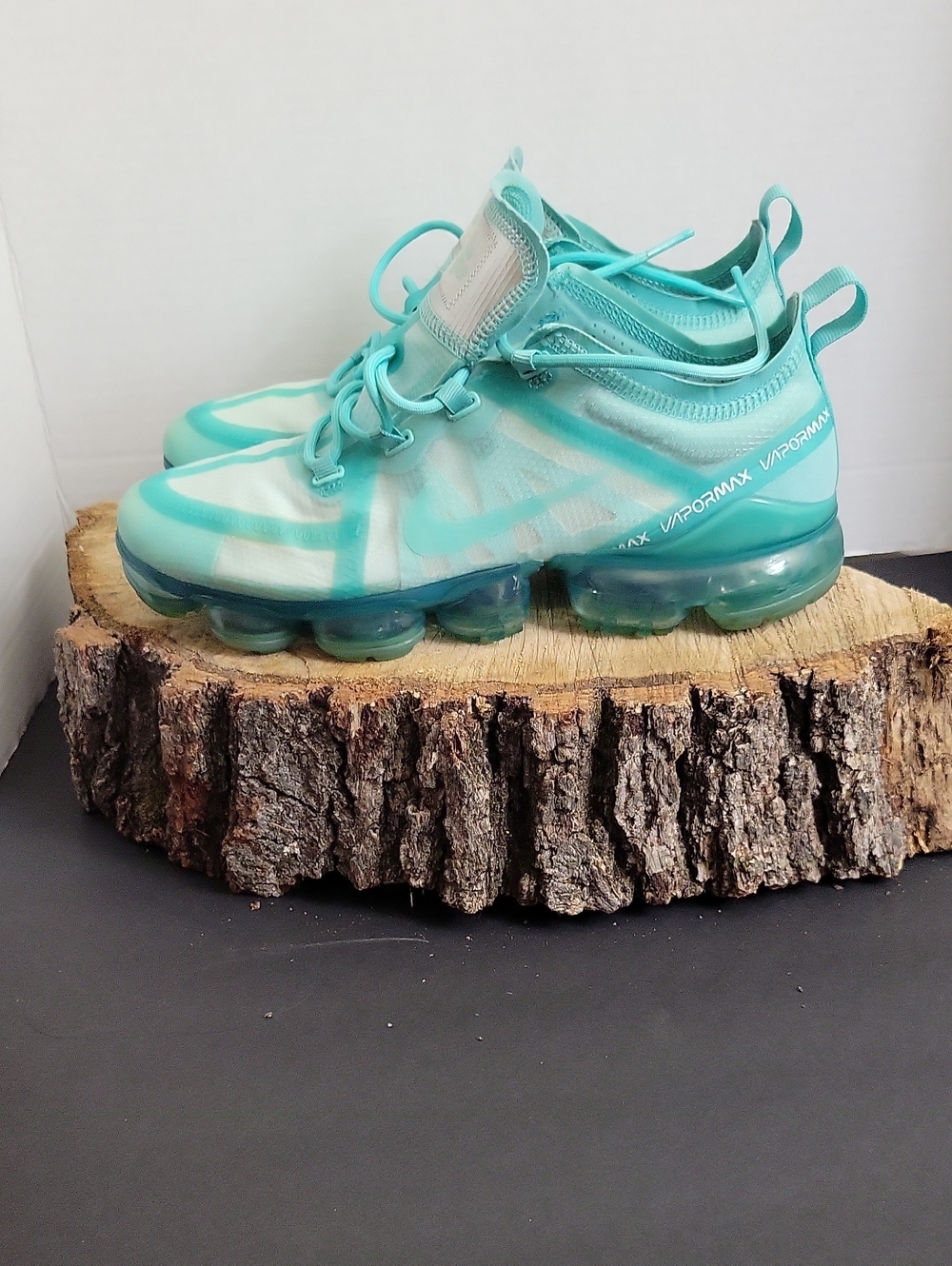 Nike Women’s Air VaporMax 2019 Teal Tint Sz 9